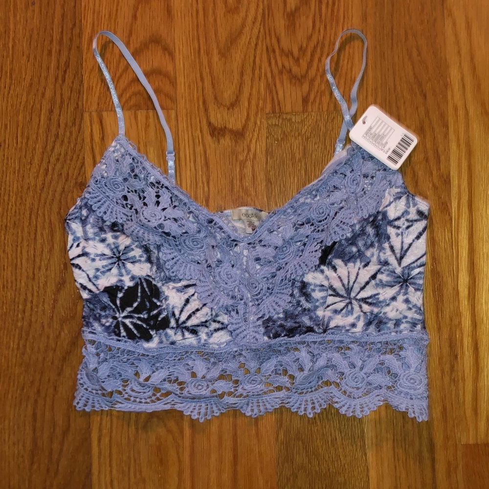 Urban Outfitters Lace Detailed Crop Top